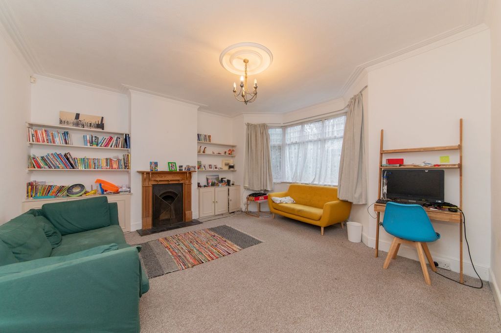 Property photo 2 of 24