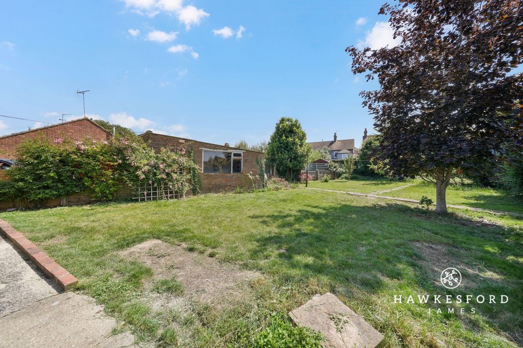 Property photo 2 of 16 Prentis Close, Sittingbourne - Garden