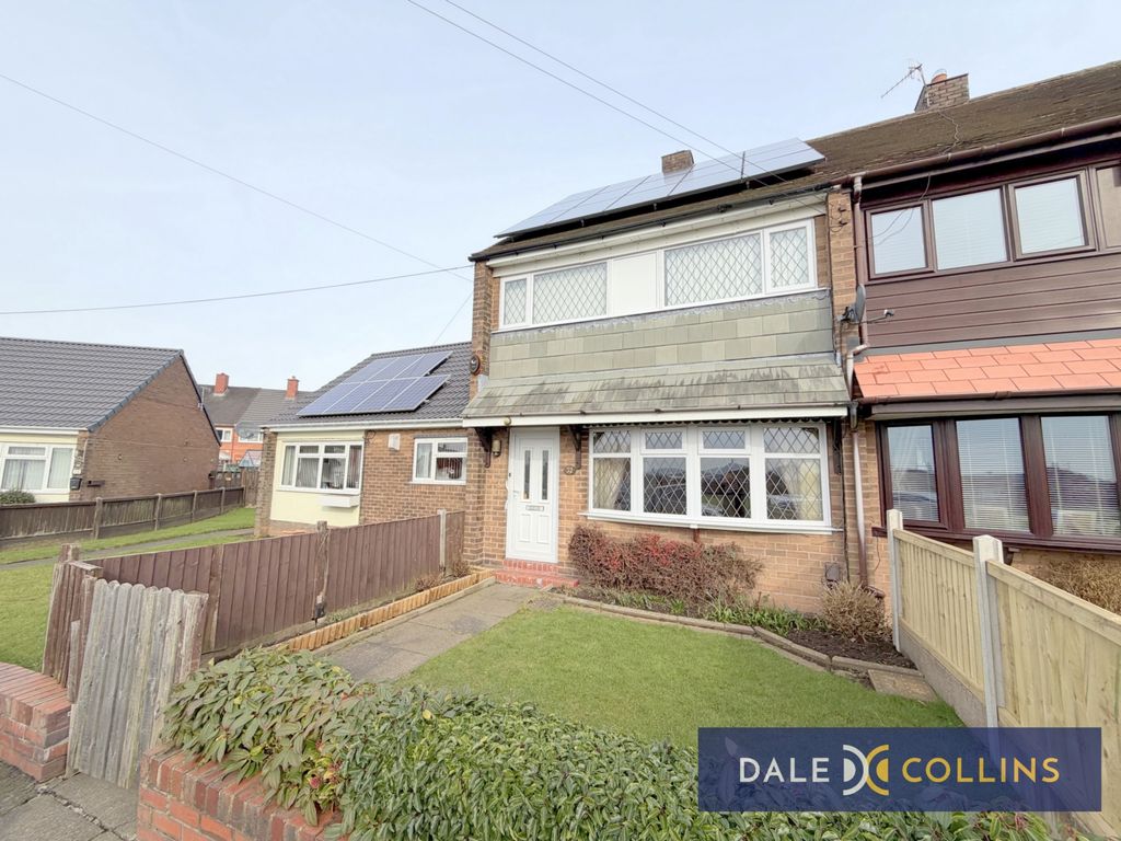 Property photo 1 of 14 Photo 11