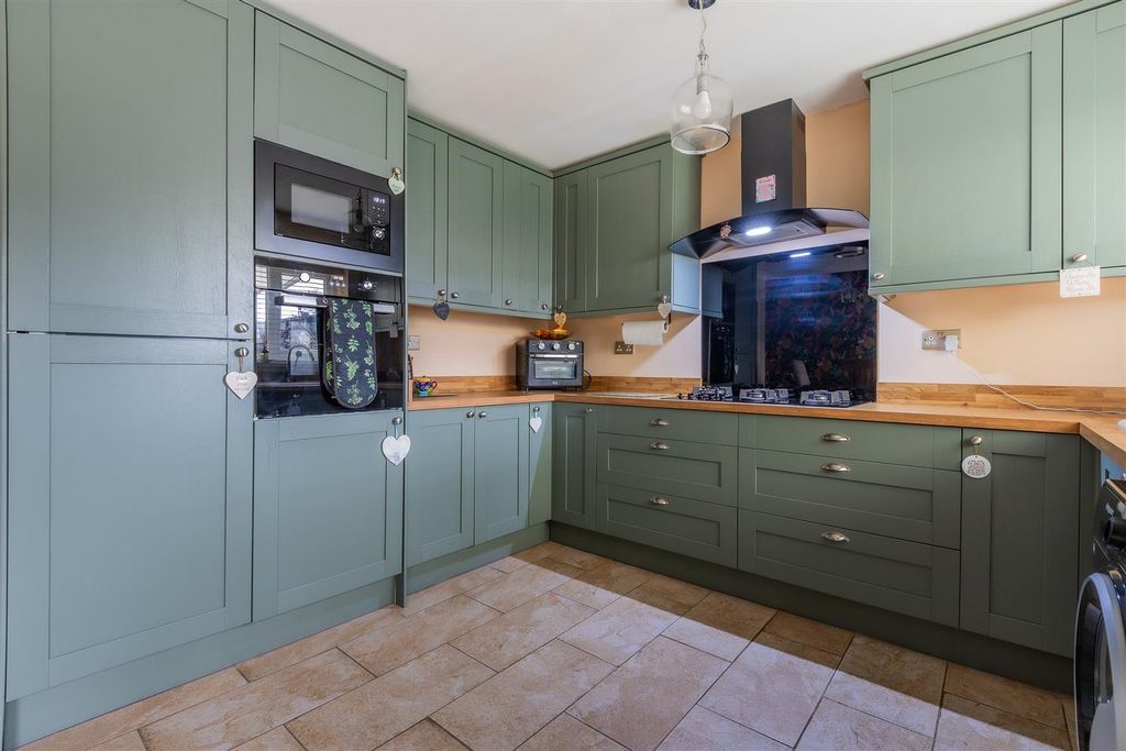 Property photo 3 of 14 116-12.Jpg