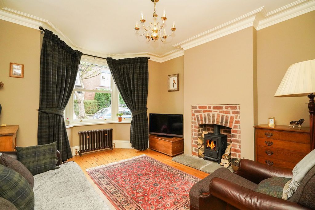 Property photo 2 of 20