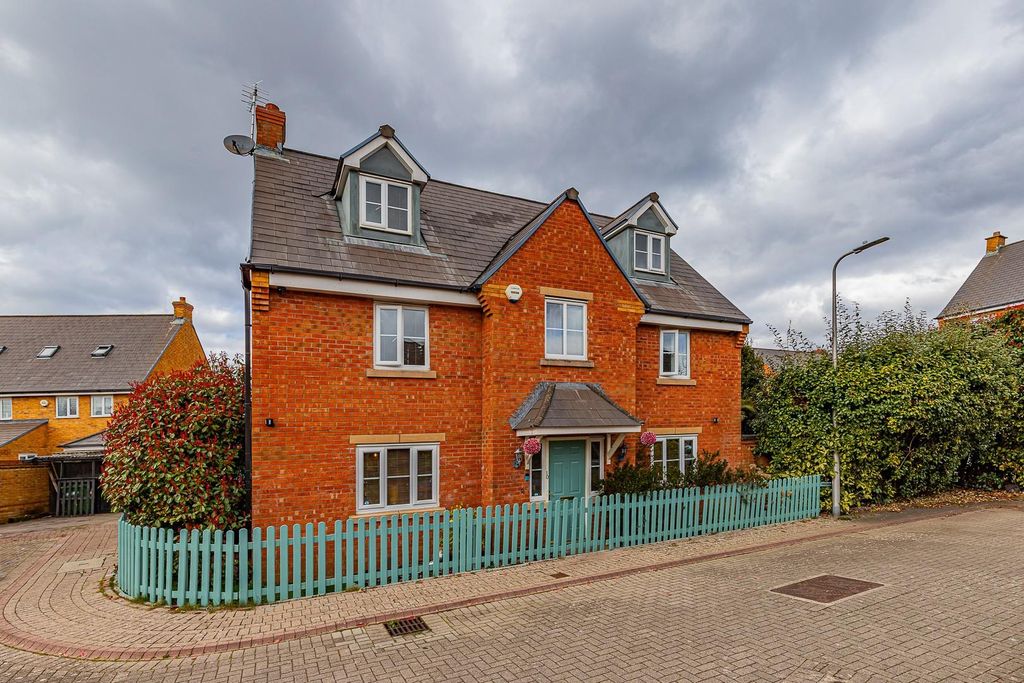Property photo 1 of 30 Clos Yr Erw 10-1.Jpg