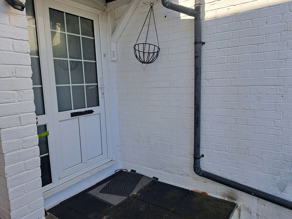 Property photo 3 of 9 Private Entrance