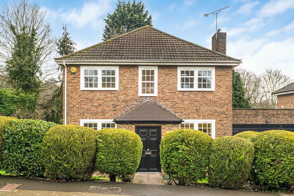 Property photo 1 of 33