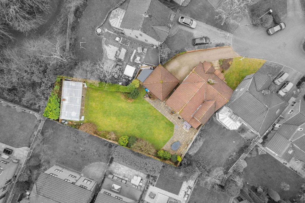 Property photo 3 of 31