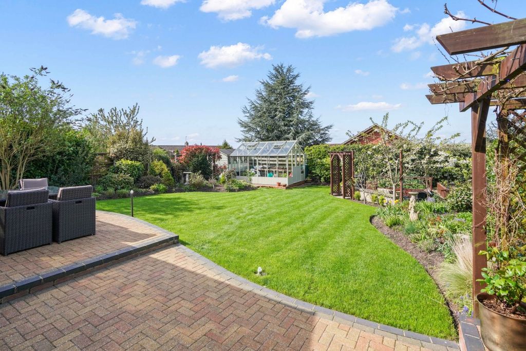 Property photo 2 of 25 Waveney House-11