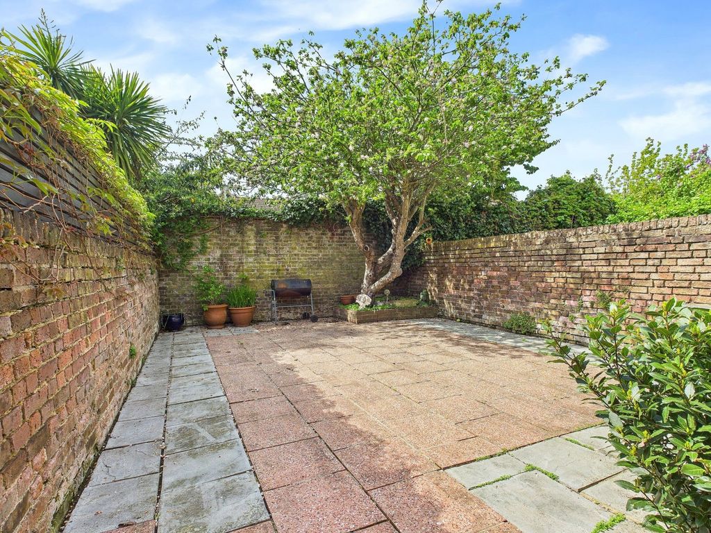 Property photo 3 of 13