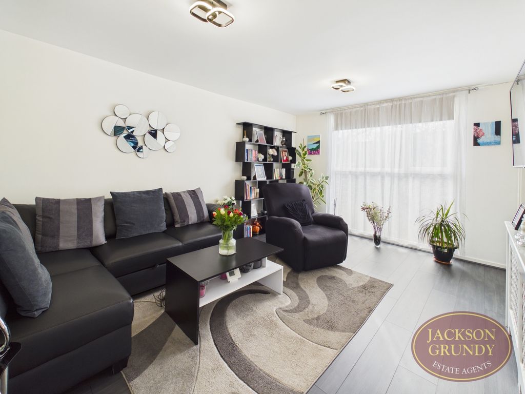 Property photo 2 of 12 Ingleborough Way