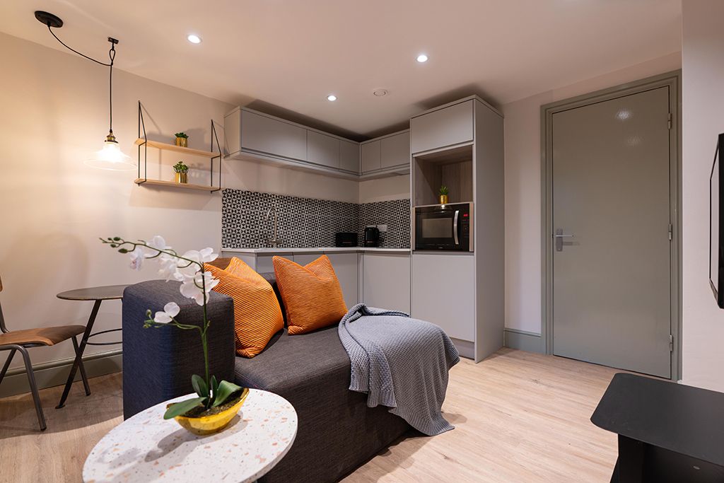 Property photo 1 of 7 Photo 0