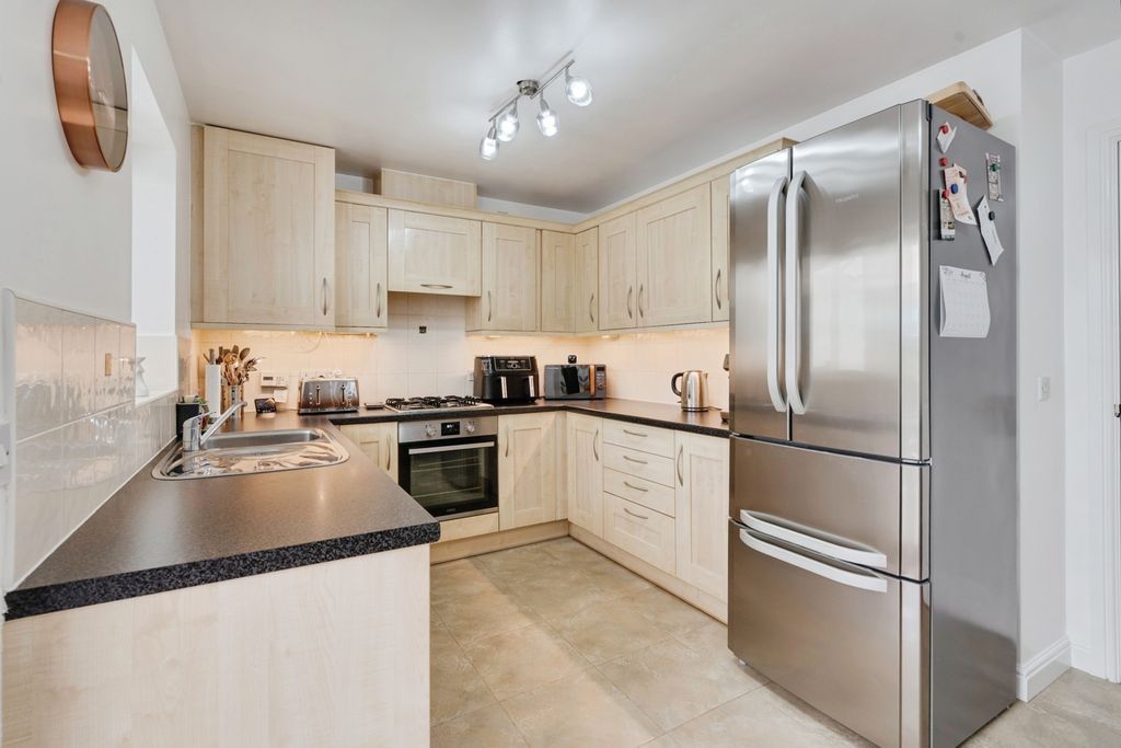 Property photo 3 of 26 Pbox-Img.Jpg