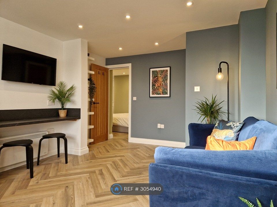 Property photo 1 of 35