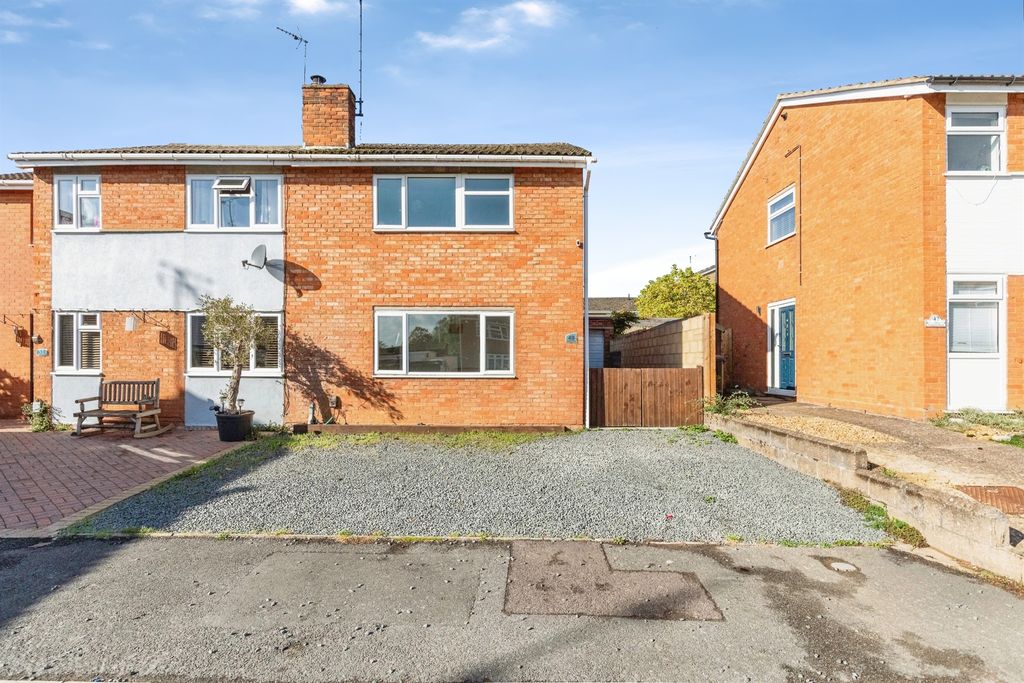 Property photo 2 of 16
