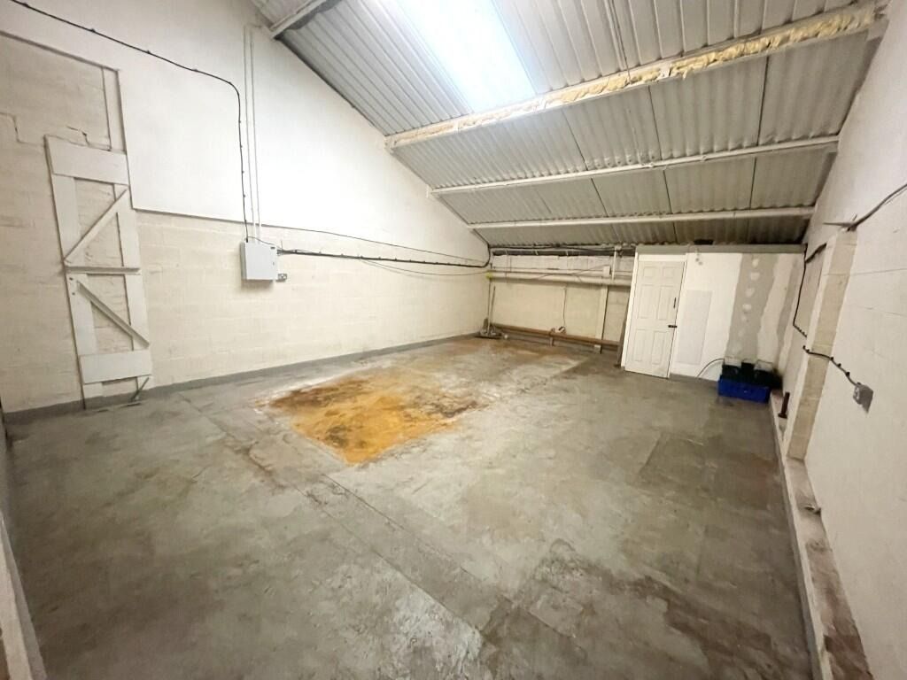 Property photo 2 of 5 3958941