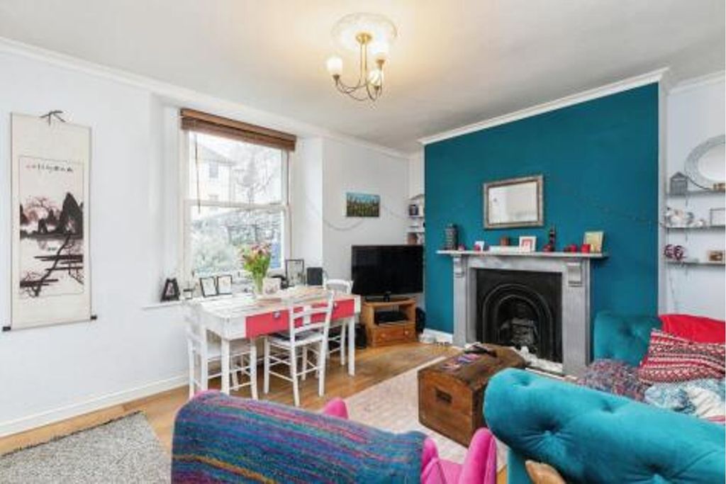 Property photo 3 of 14