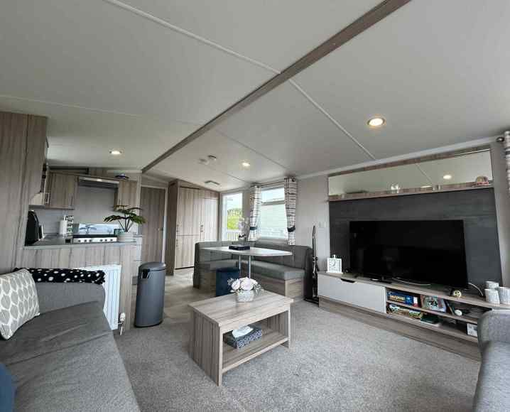 Property photo 2 of 5 Loire 1