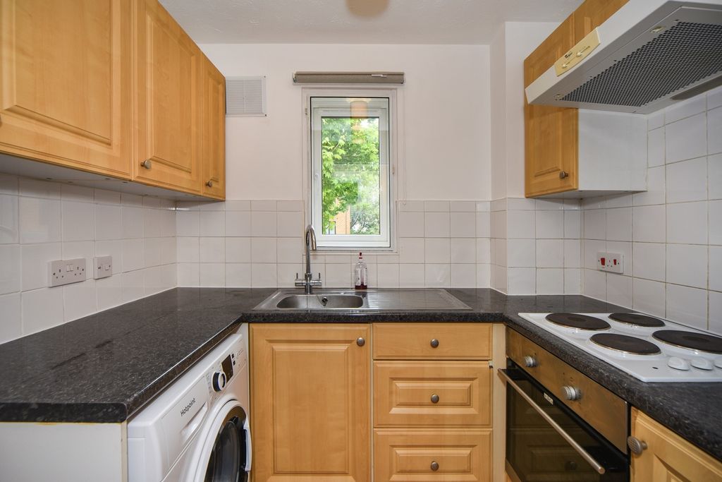 Property photo 2 of 10 Dff25303-5354-F11...