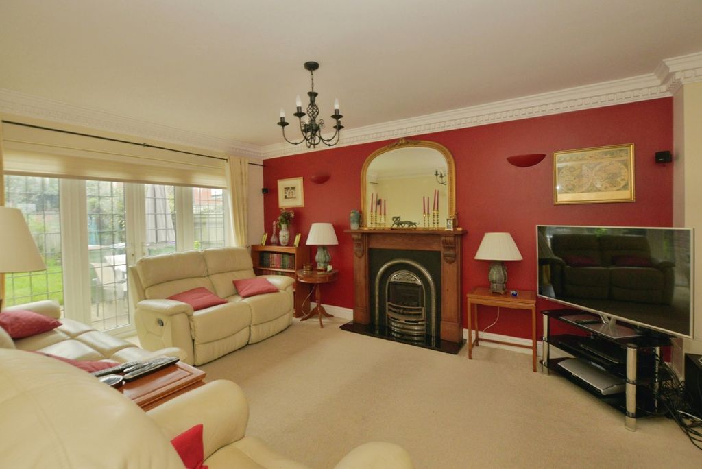 Property photo 2 of 20 Pbox-Img.Jpg