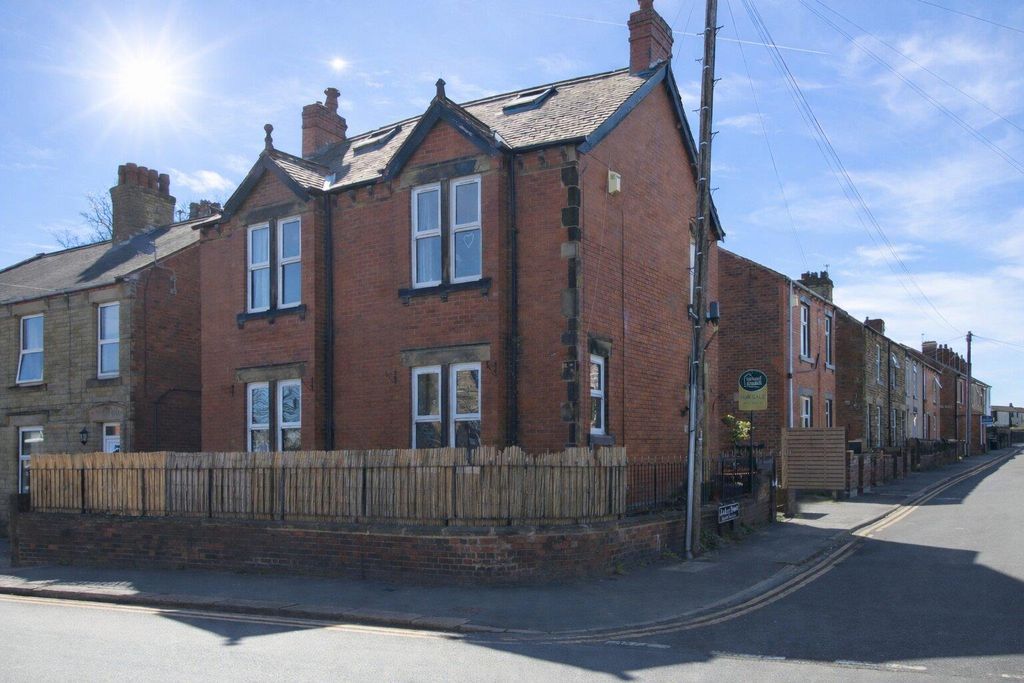 Property photo 1 of 14