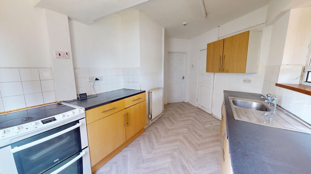 Property photo 2 of 26 4039535