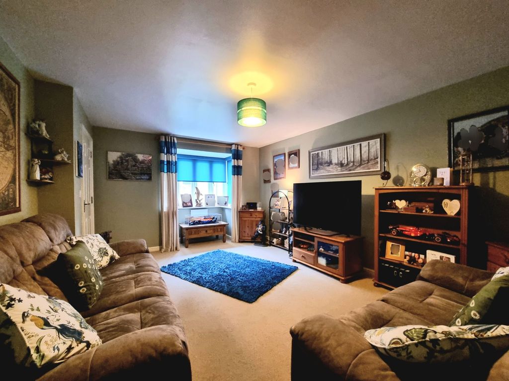 Property photo 2 of 38