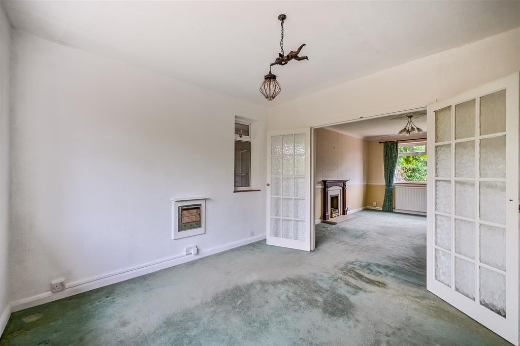 Property photo 3 of 17