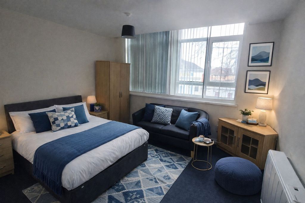 Property photo 2 of 4