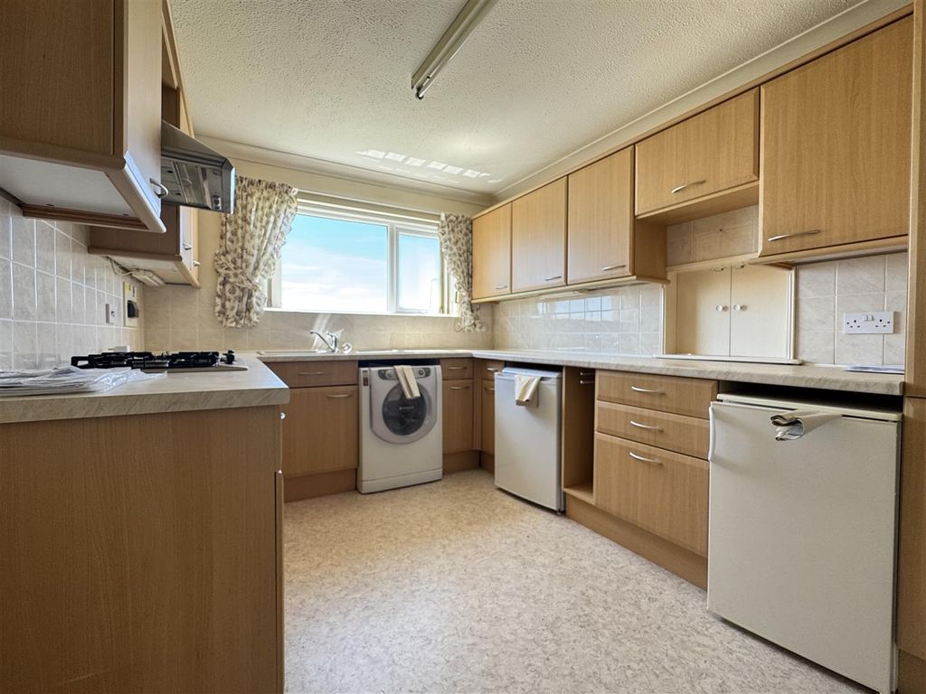 Property photo 2 of 15 Kitchen