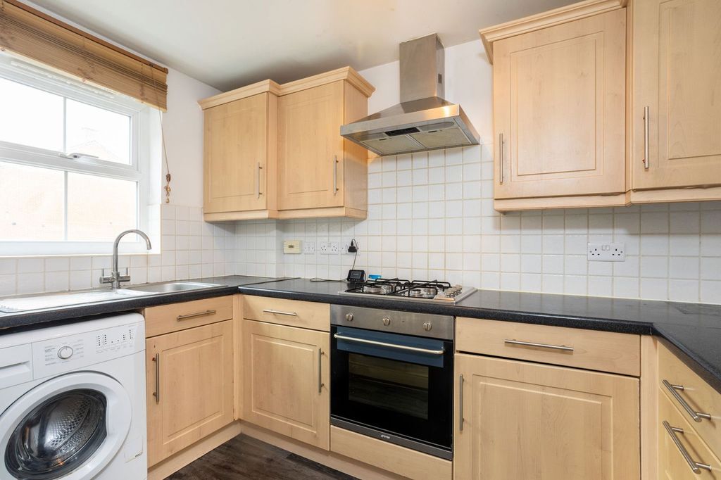 Property photo 2 of 22