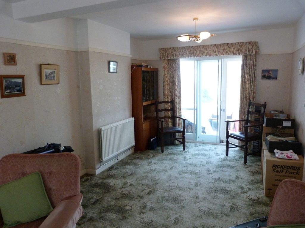 Property photo 3 of 8 Photograph 3