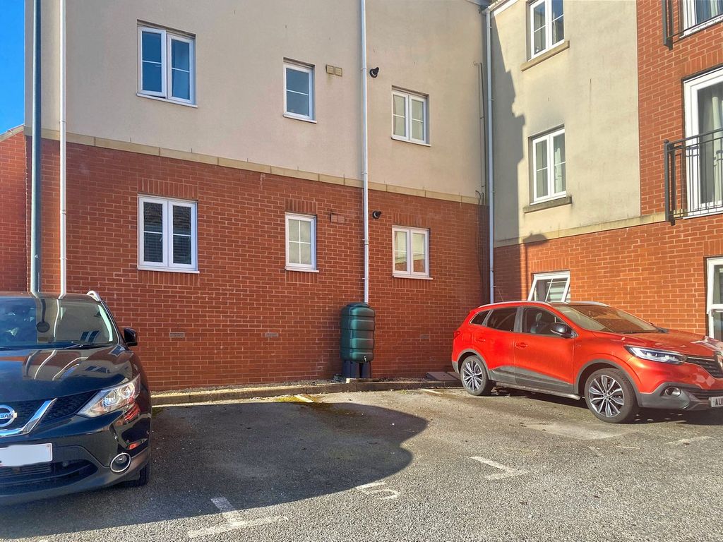 Additional image 10 of 2 bed flat for saleLeaze Close, Thornbury, South Gloucestershire BS35