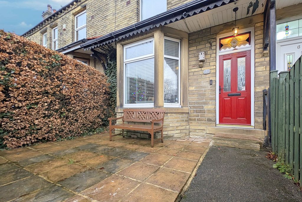 Property photo 2 of 20 Smith House Lane Ewemove (25)