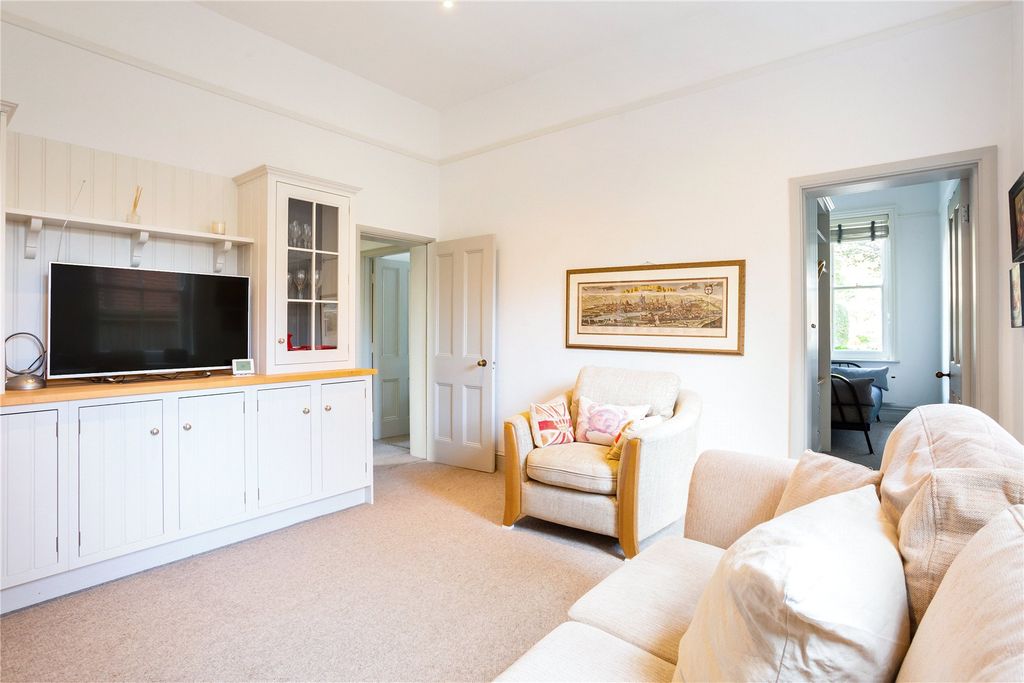 Property photo 1 of 18 Picture No. 03
