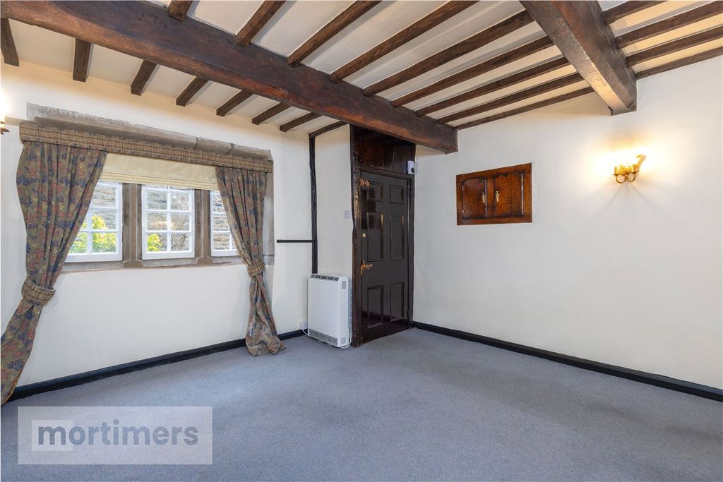 Property photo 3 of 19 Living Room