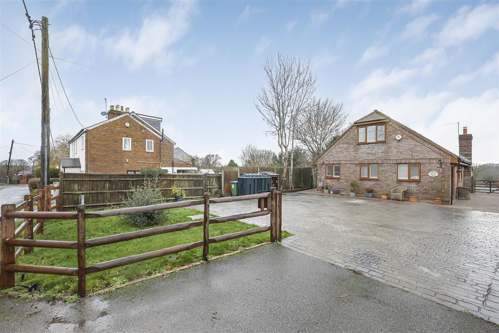 Property photo 1 of 25 Front