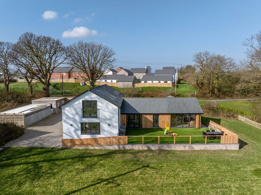 Property photo 2 of 38 Picture No. 07