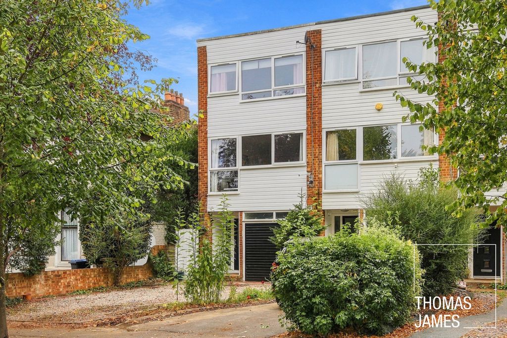 Property photo 1 of 19