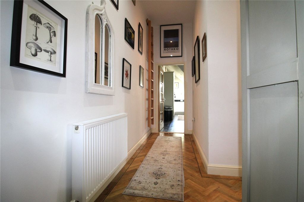 Property photo 2 of 14 Picture No. 01