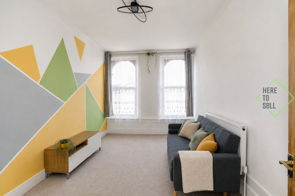 Property photo 3 of 10 Turnpike Lane, London, N8 - Reception