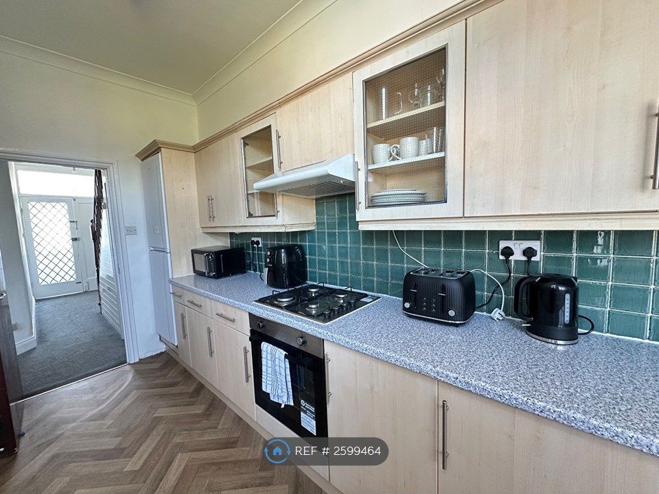 Property photo 2 of 22
