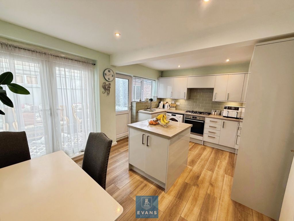 Property photo 2 of 14 Refitted Kitchen Diner