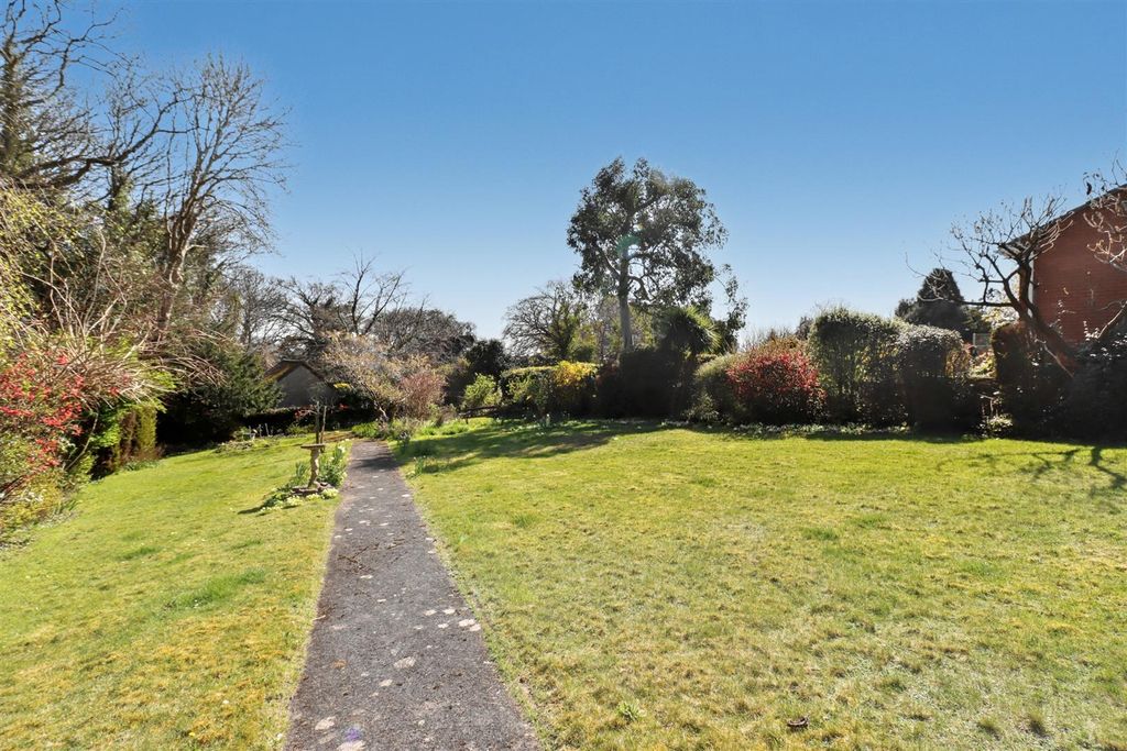 Property photo 3 of 13