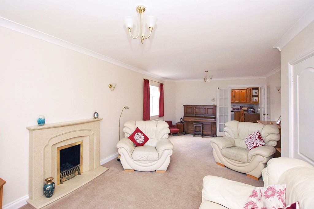 Property photo 2 of 19 Photography