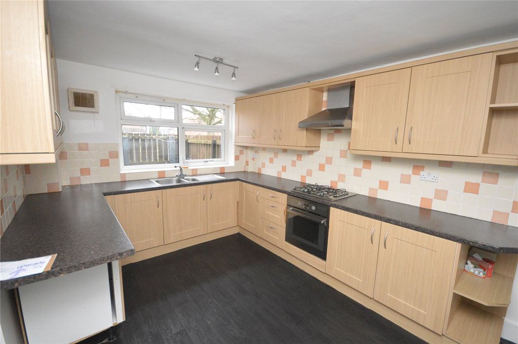 Property photo 2 of 11 Picture 2