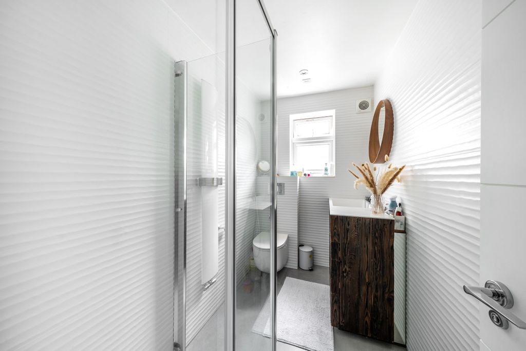 Property photo 3 of 8 1168270 (8)