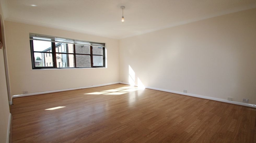 Property photo 2 of 4 New Lounge 2013_Resu