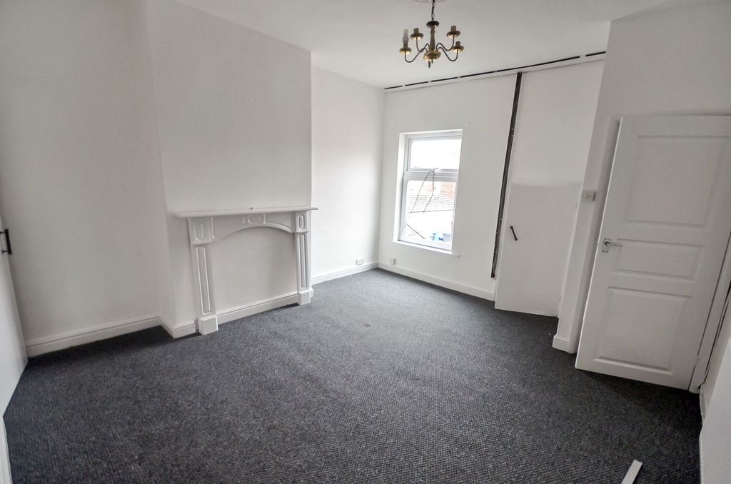 Property photo 1 of 4