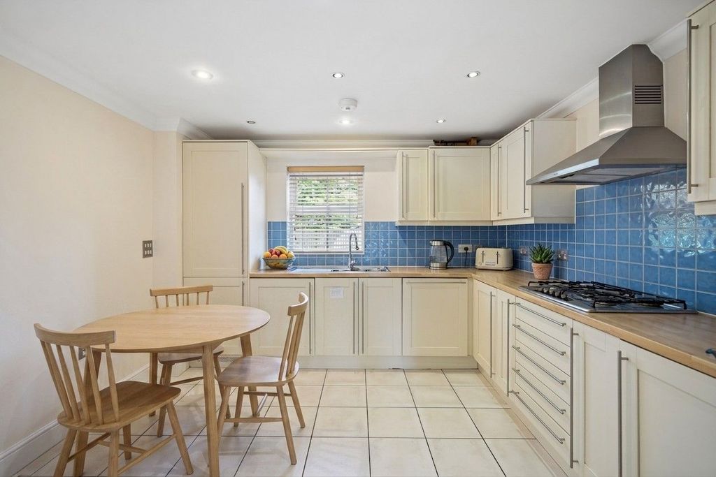 Additional image 6 of 3 bed flat for saleWoodstock Road, Oxford OX2
