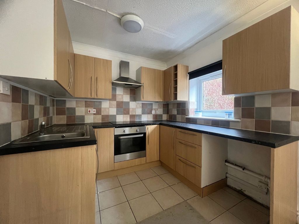 Property photo 2 of 7 Picture No. 14