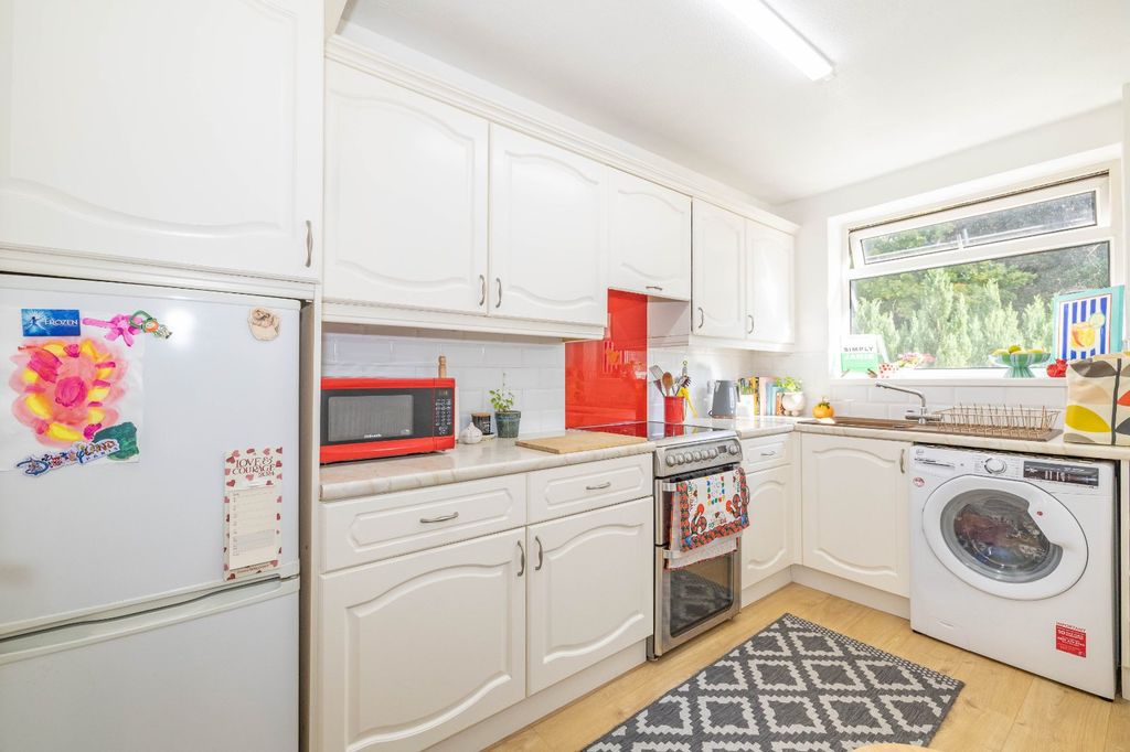 Property photo 2 of 8 Picture 2