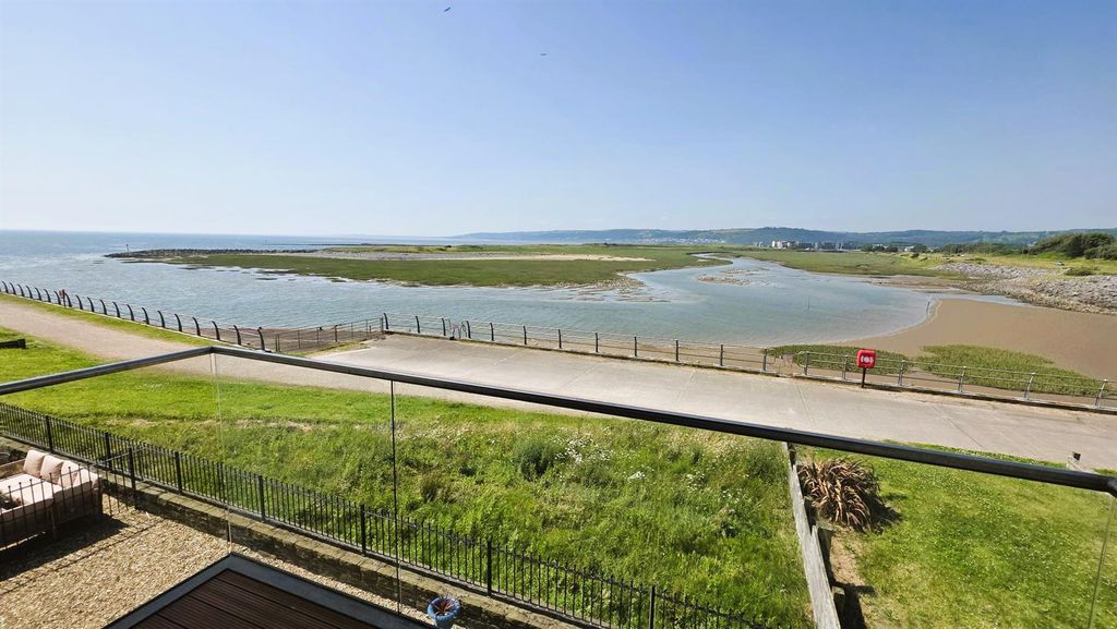 Additional image 7 of 2 bed flat for saleBwlchygwynt, Llanelli SA15